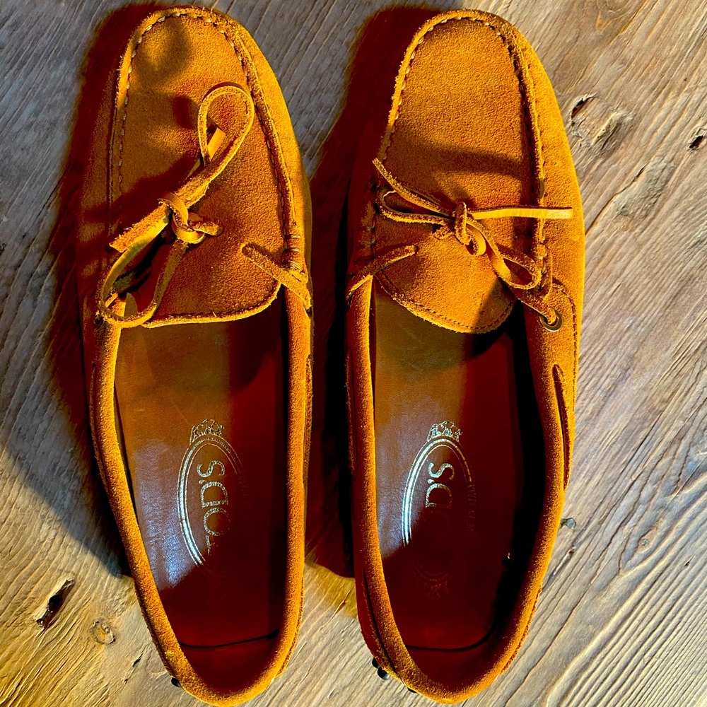 Tod’s size 8 Suede driving loafers